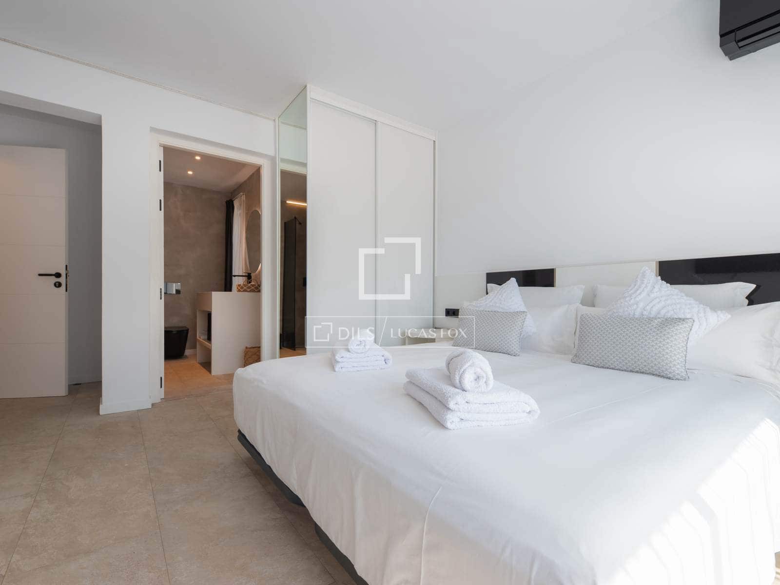 4 slaapkamer Villa te huur in Ibiza dorp met zwembad garage - € 12.500 (Ref: 9893192)