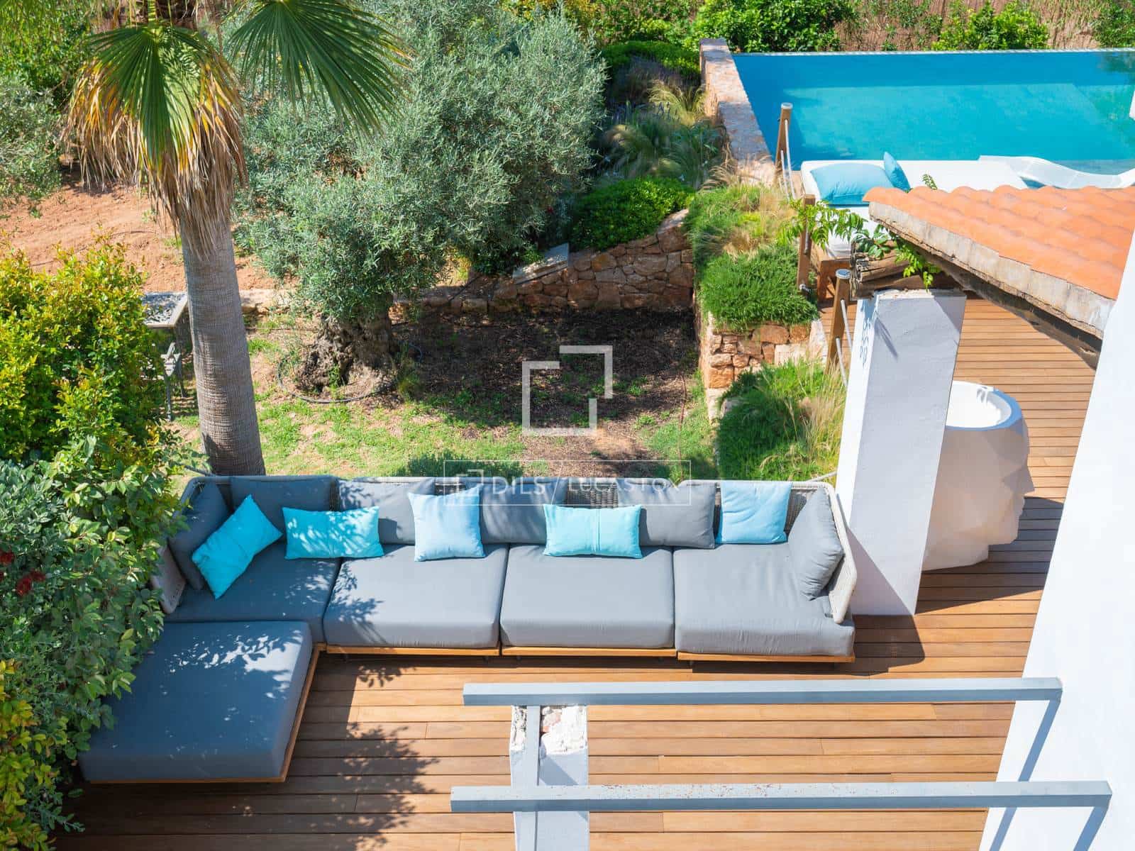 4 slaapkamer Villa te huur in Ibiza dorp met zwembad garage - € 12.500 (Ref: 9893192)