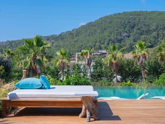 4 soverom Villa til leie i Ibiza by med svømmebasseng garasje - € 12 500 (Ref: 9893192)