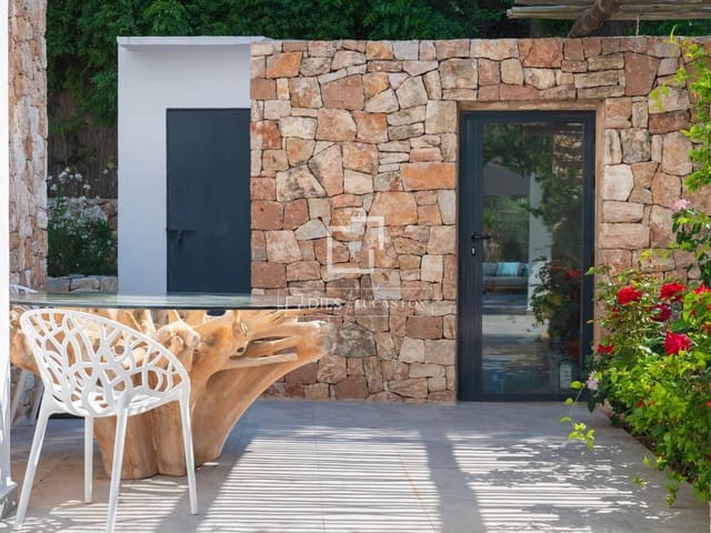4 soverom Villa til leie i Ibiza by med svømmebasseng garasje - € 12 500 (Ref: 9893192)