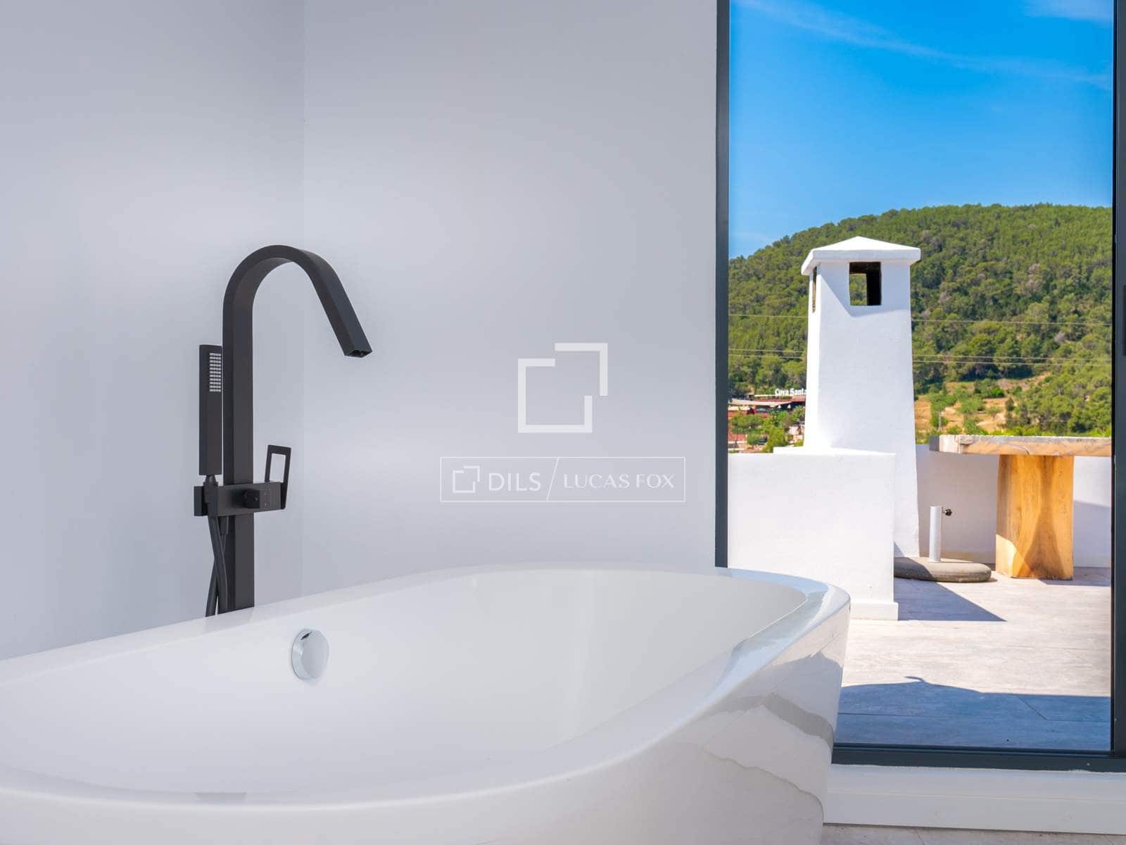 4 slaapkamer Villa te huur in Ibiza dorp met zwembad garage - € 12.500 (Ref: 9893192)
