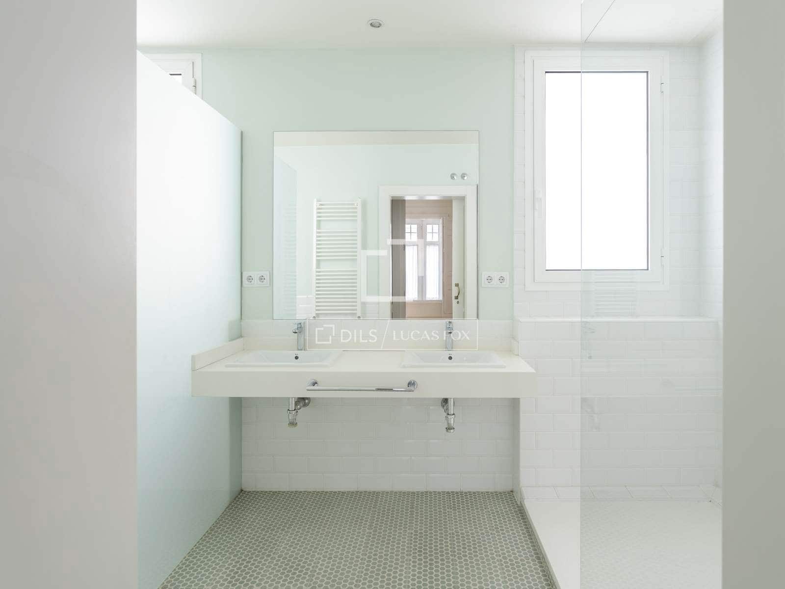 4 soverom Leilighet til leie i Madrid by - € 7 200 (Ref: 9893193)