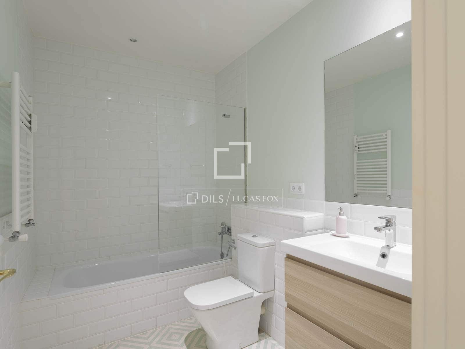4 soverom Leilighet til leie i Madrid by - € 7 200 (Ref: 9893193)