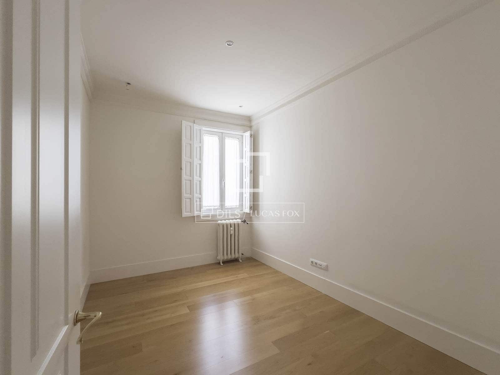 4 soverom Leilighet til leie i Madrid by - € 7 200 (Ref: 9893193)