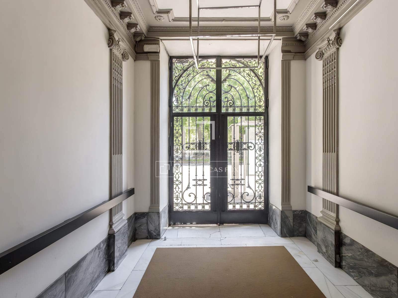 4 soverom Leilighet til leie i Madrid by - € 7 200 (Ref: 9893193)
