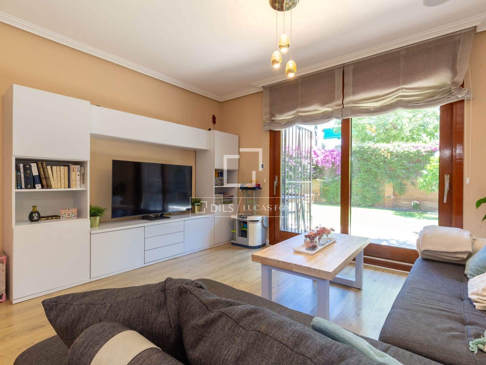 4 bedroom Apartment for sale in Esplugues de Llobregat with garage - € 790,000 (Ref: 9893195)