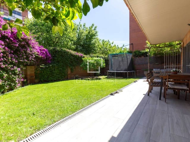 4 bedroom Apartment for sale in Esplugues de Llobregat with garage - € 790,000 (Ref: 9893195)