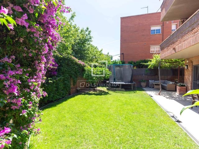 4 bedroom Apartment for sale in Esplugues de Llobregat with garage - € 790,000 (Ref: 9893195)