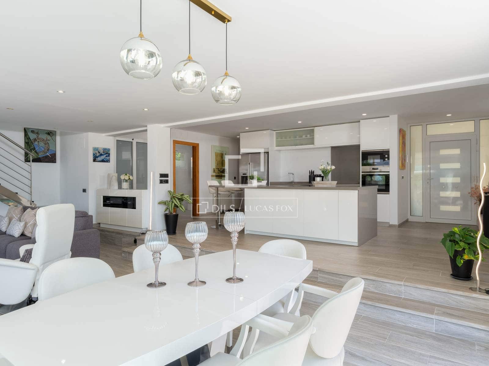 4 bedroom Villa for sale in Palau-saverdera with pool garage - € 1,200,000 (Ref: 9893197)