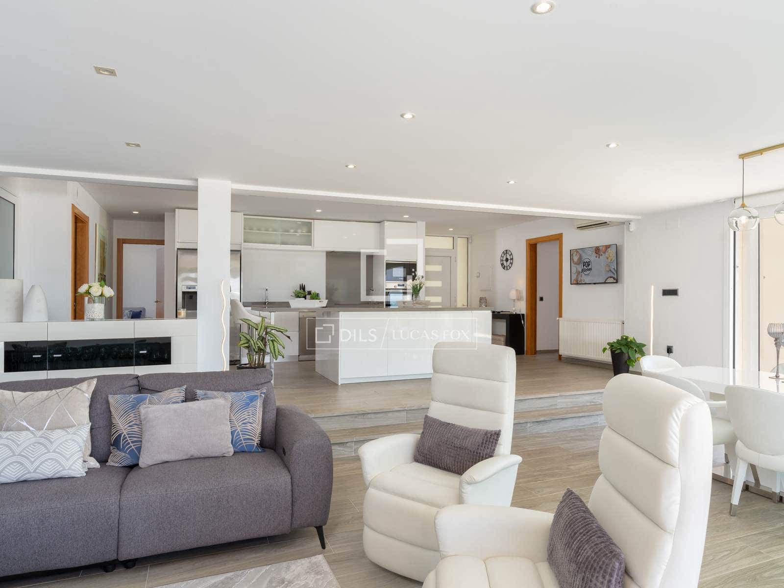 4 bedroom Villa for sale in Palau-saverdera with pool garage - € 1,200,000 (Ref: 9893197)