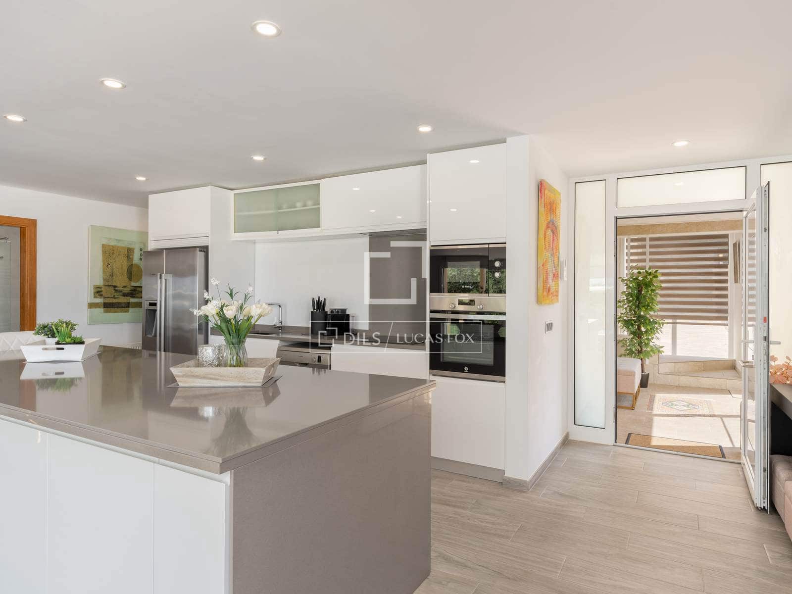 4 bedroom Villa for sale in Palau-saverdera with pool garage - € 1,200,000 (Ref: 9893197)