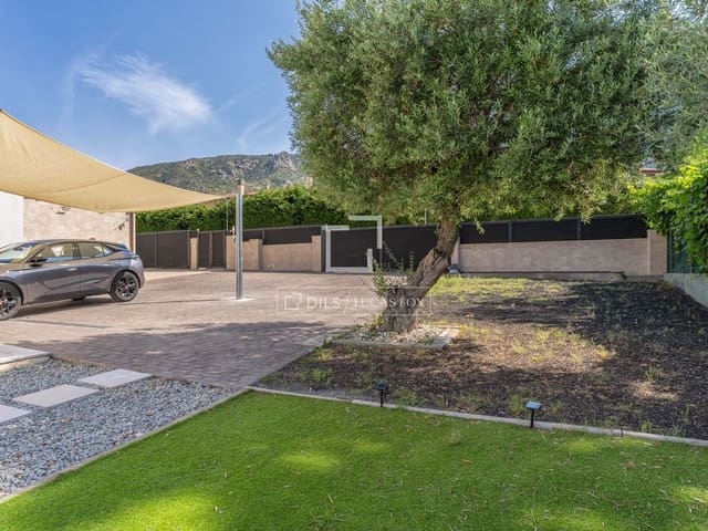 4 bedroom Villa for sale in Palau-saverdera with pool garage - € 1,200,000 (Ref: 9893197)