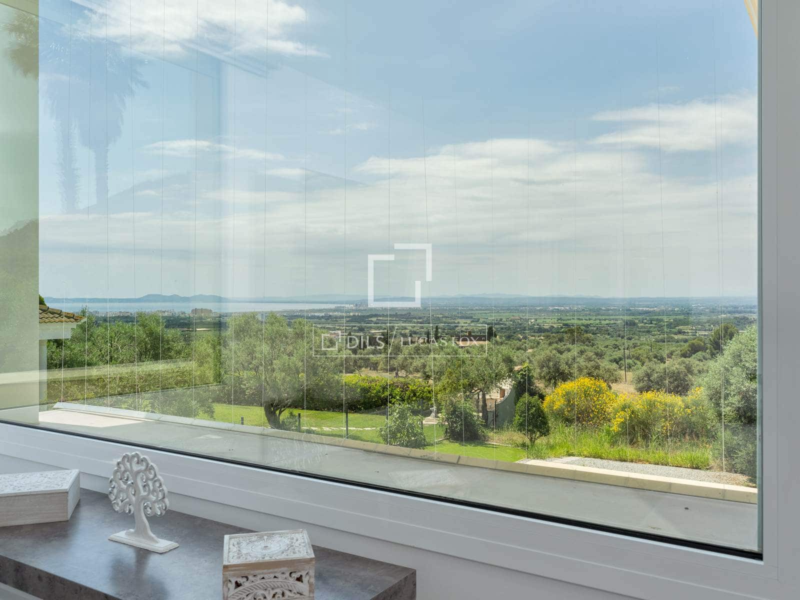 4 bedroom Villa for sale in Palau-saverdera with pool garage - € 1,200,000 (Ref: 9893197)