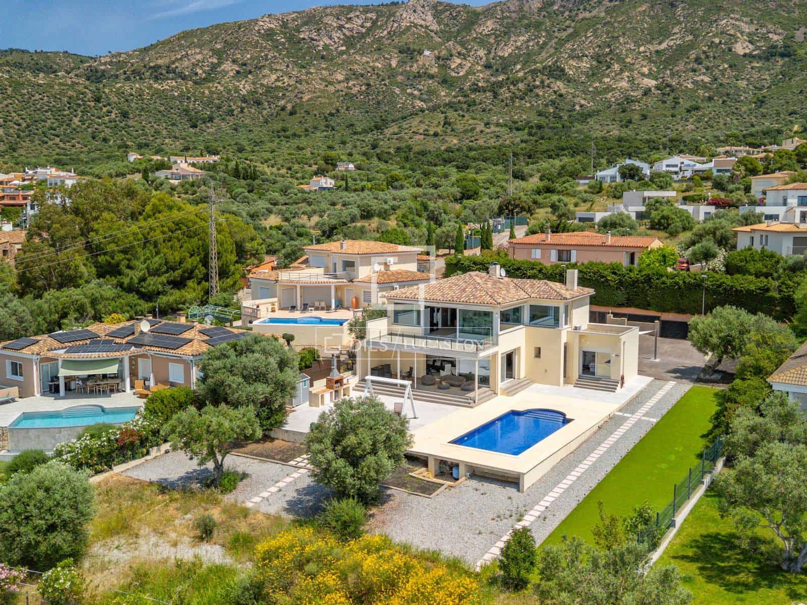 4 bedroom Villa for sale in Palau-saverdera with pool garage - € 1,200,000 (Ref: 9893197)