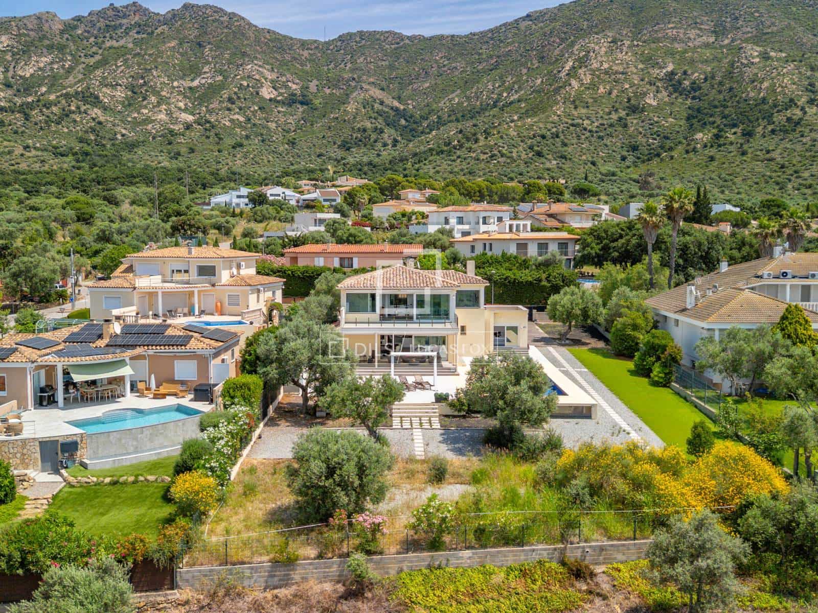 4 bedroom Villa for sale in Palau-saverdera with pool garage - € 1,200,000 (Ref: 9893197)