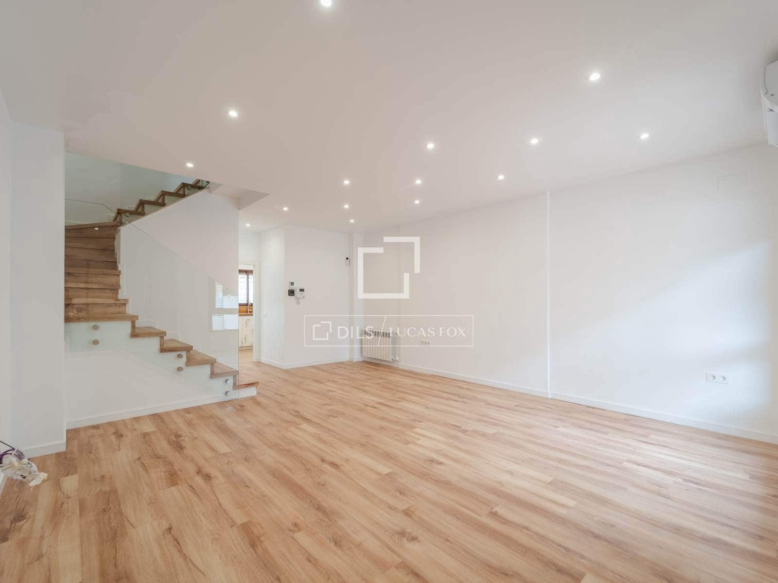 4 Zimmer Villa zu vermieten in L'Eliana mit Garage - 2.500 € (Ref: 9894864)