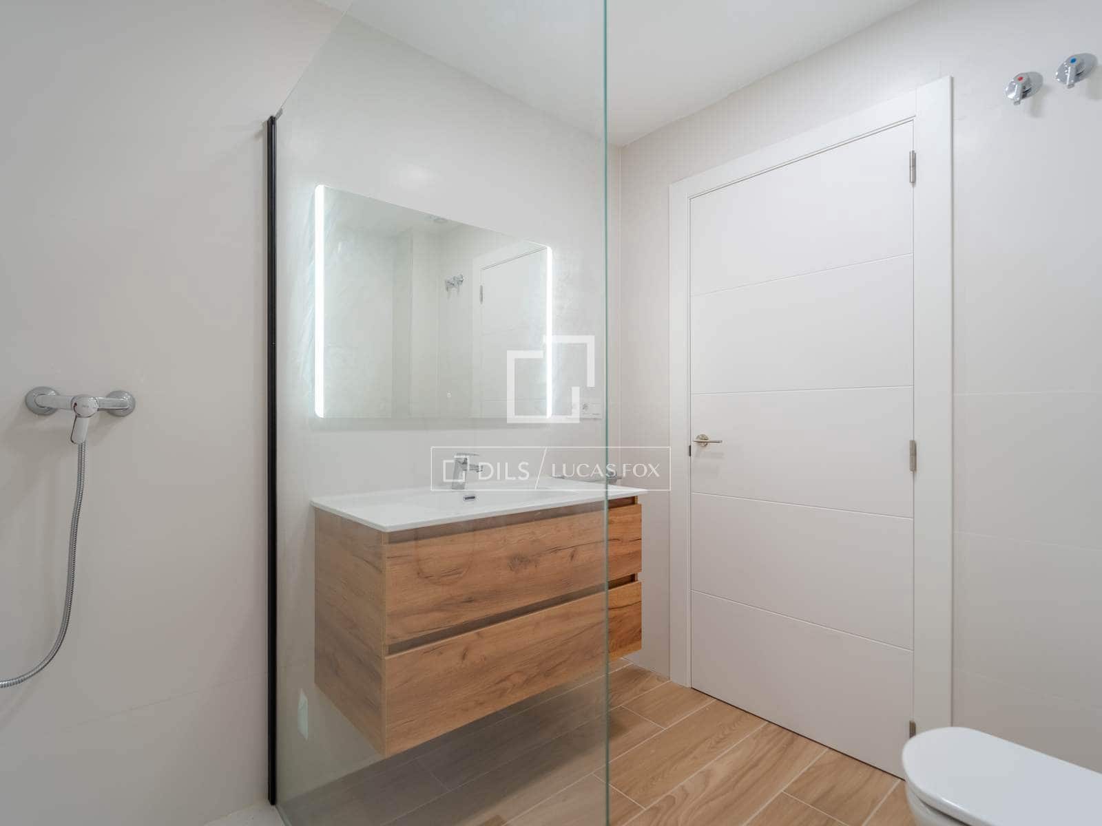 4 Zimmer Villa zu vermieten in L'Eliana mit Garage - 2.500 € (Ref: 9894864)