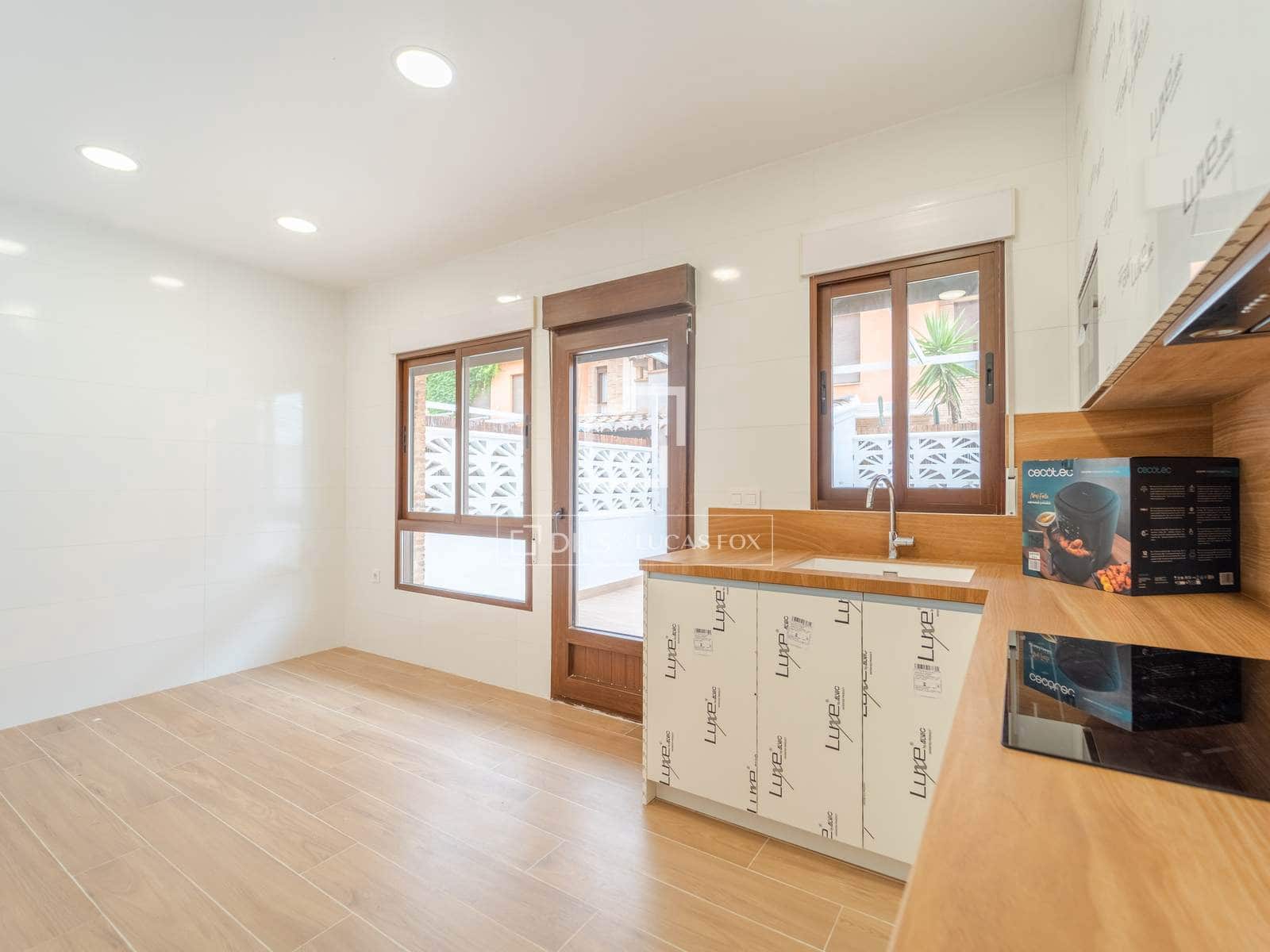 4 Zimmer Villa zu vermieten in L'Eliana mit Garage - 2.500 € (Ref: 9894864)