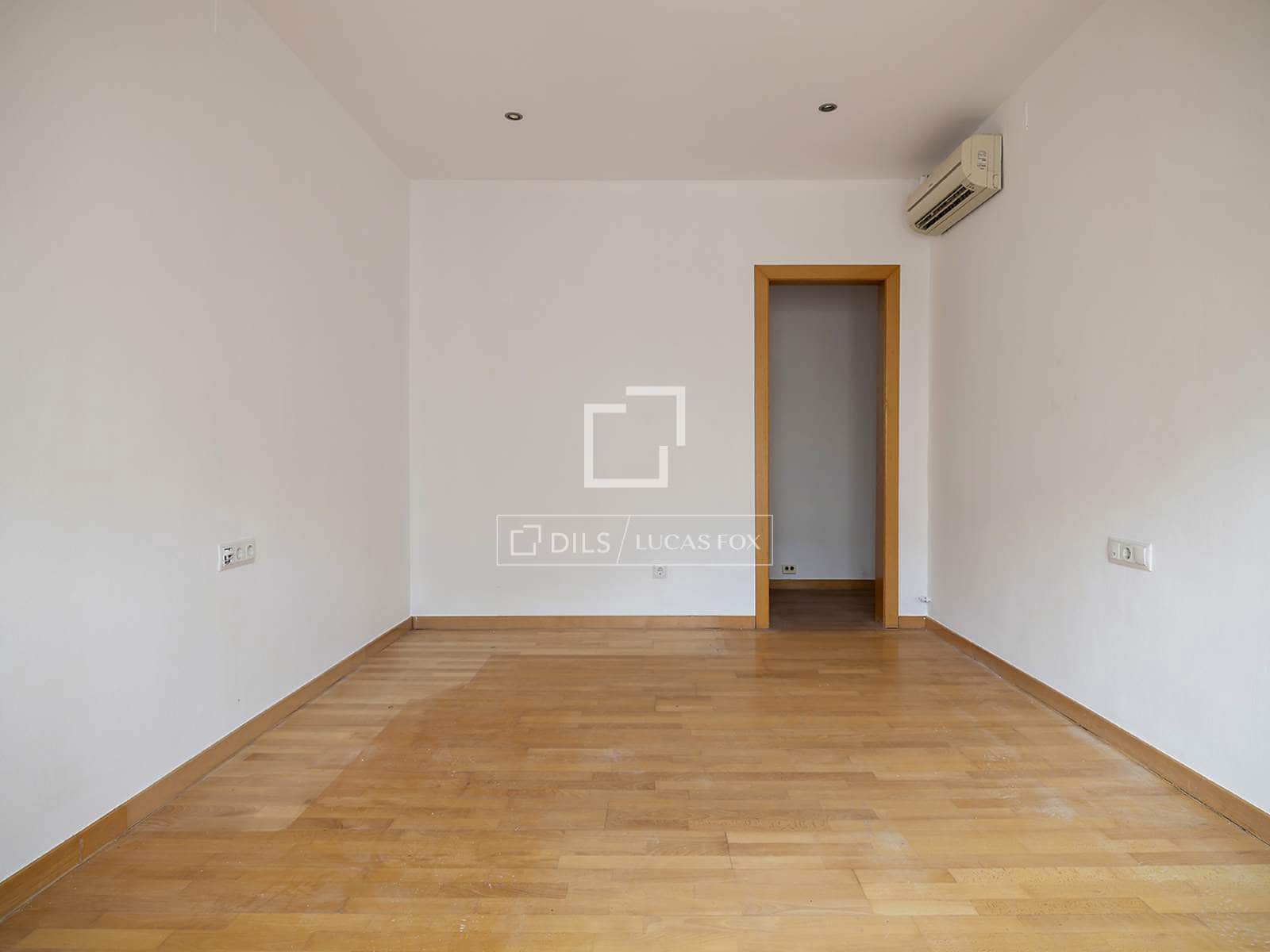 4 soverom Leilighet til salgs i Barcelona by - € 865 000 (Ref: 9895087)