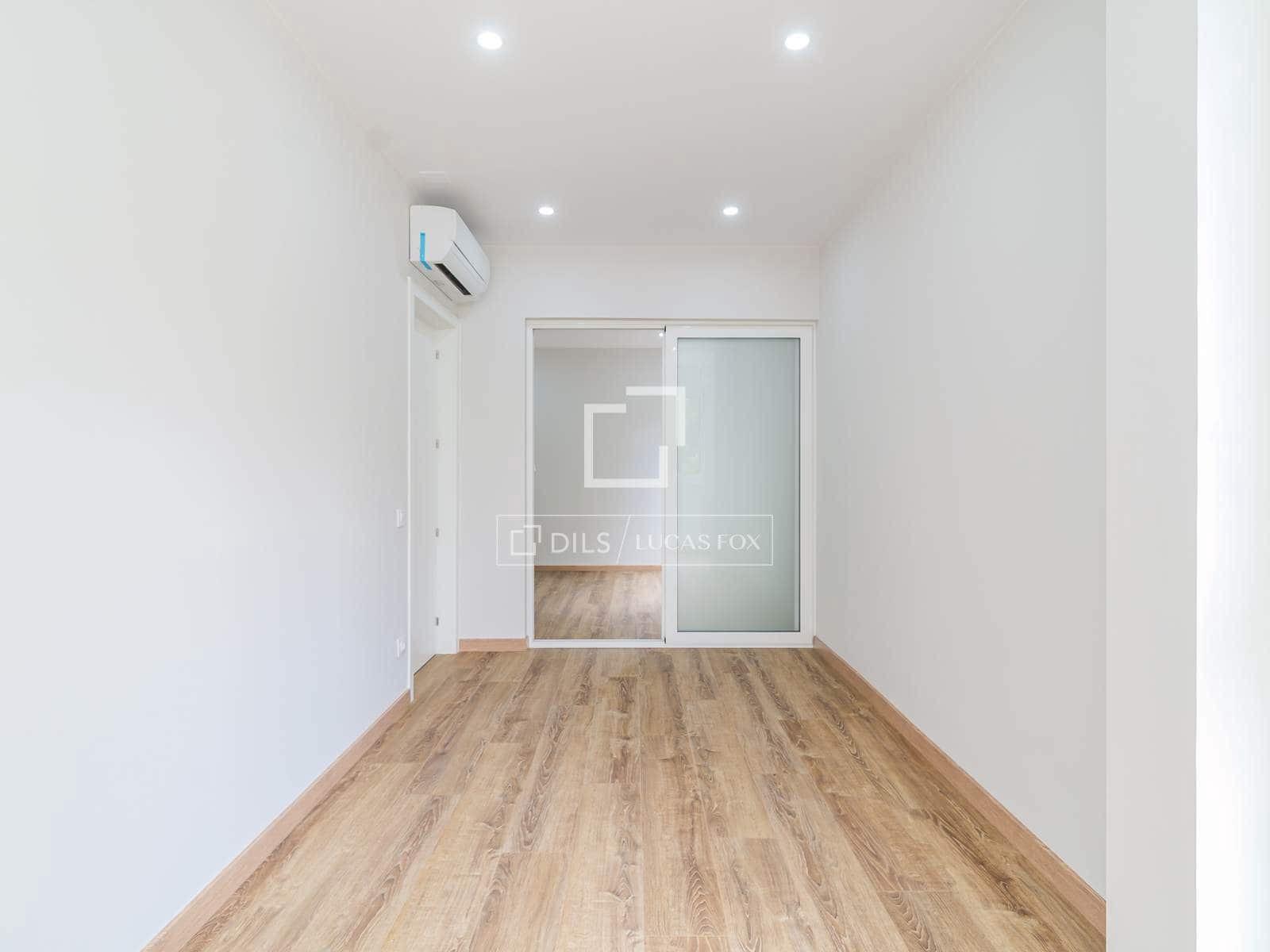 6 bedroom Apartment for sale in Barcelona city - € 1,150,000 (Ref: 9895088)