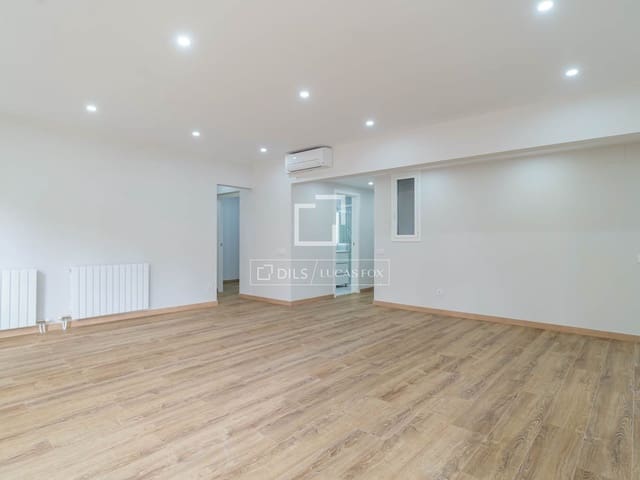 6 bedroom Apartment for sale in Barcelona city - € 1,150,000 (Ref: 9895088)