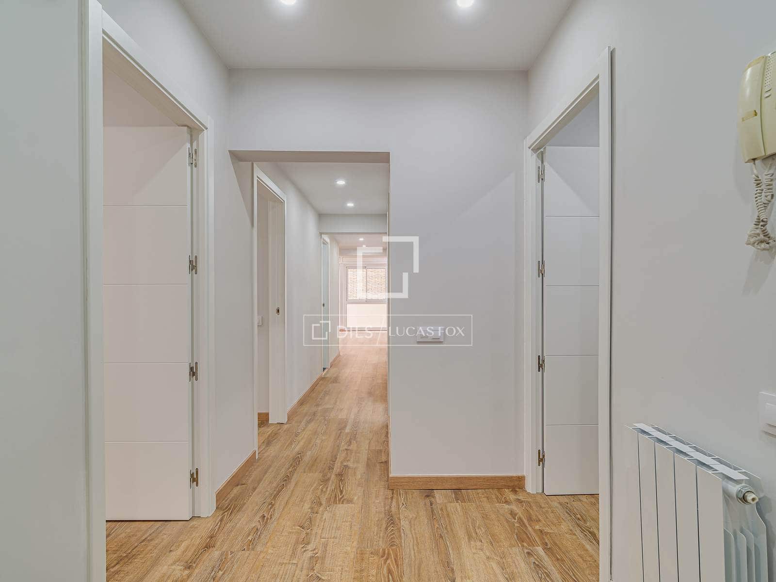 6 bedroom Apartment for sale in Barcelona city - € 1,150,000 (Ref: 9895088)
