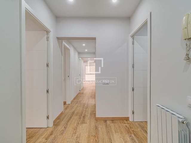 6 bedroom Apartment for sale in Barcelona city - € 1,150,000 (Ref: 9895088)