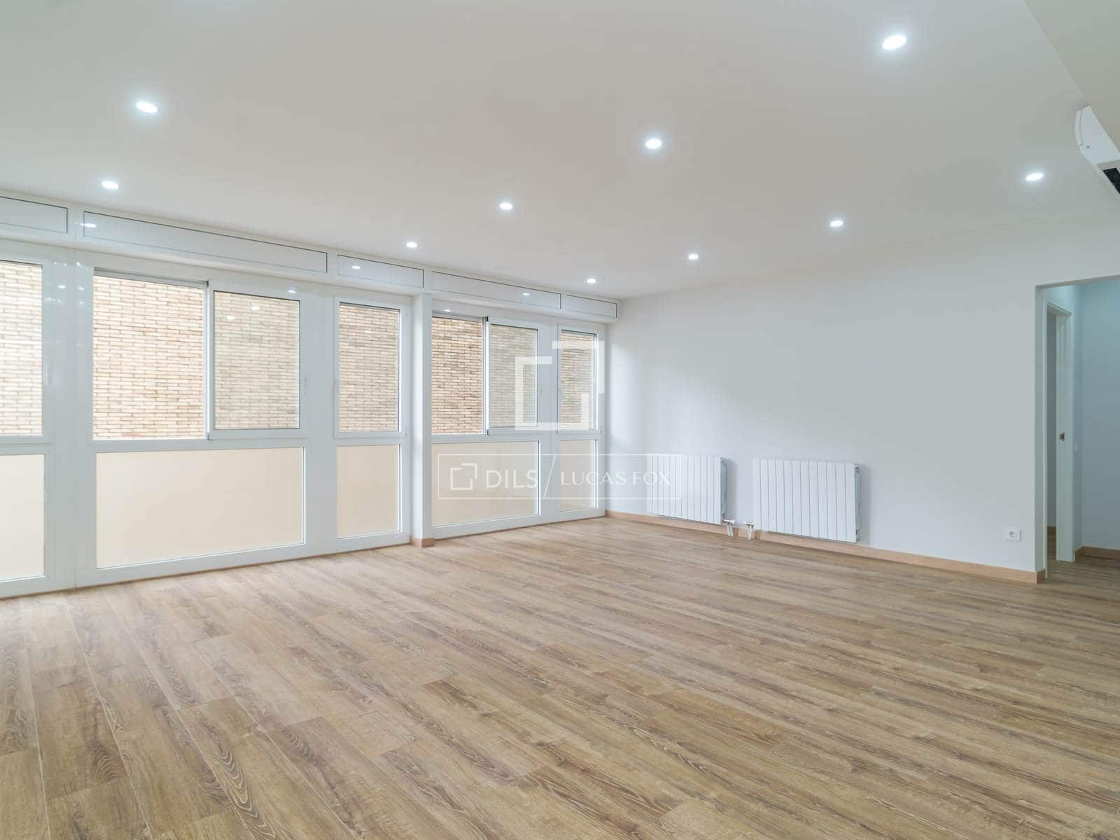 6 bedroom Apartment for sale in Barcelona city - € 1,150,000 (Ref: 9895088)