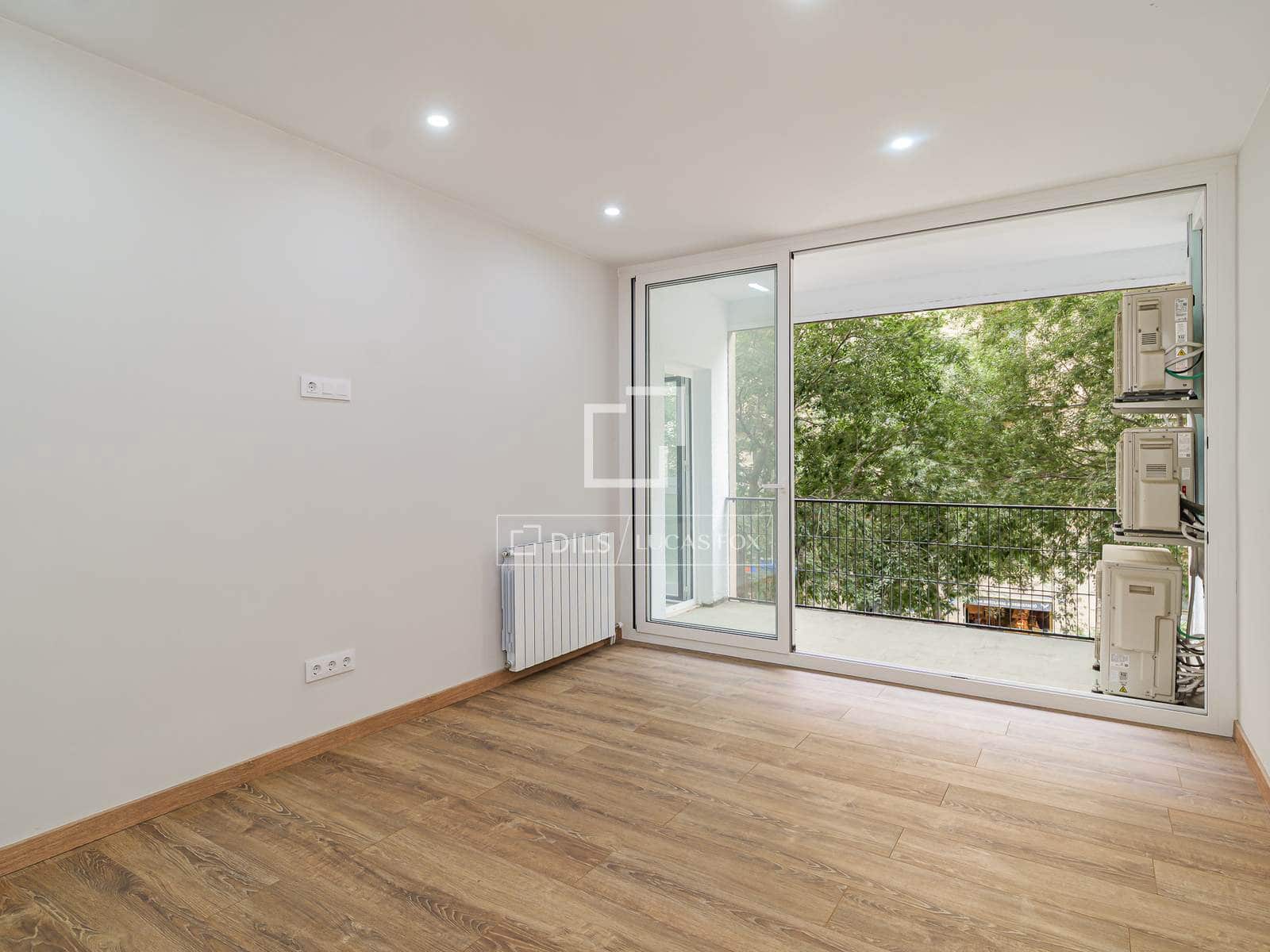 6 bedroom Apartment for sale in Barcelona city - € 1,150,000 (Ref: 9895088)
