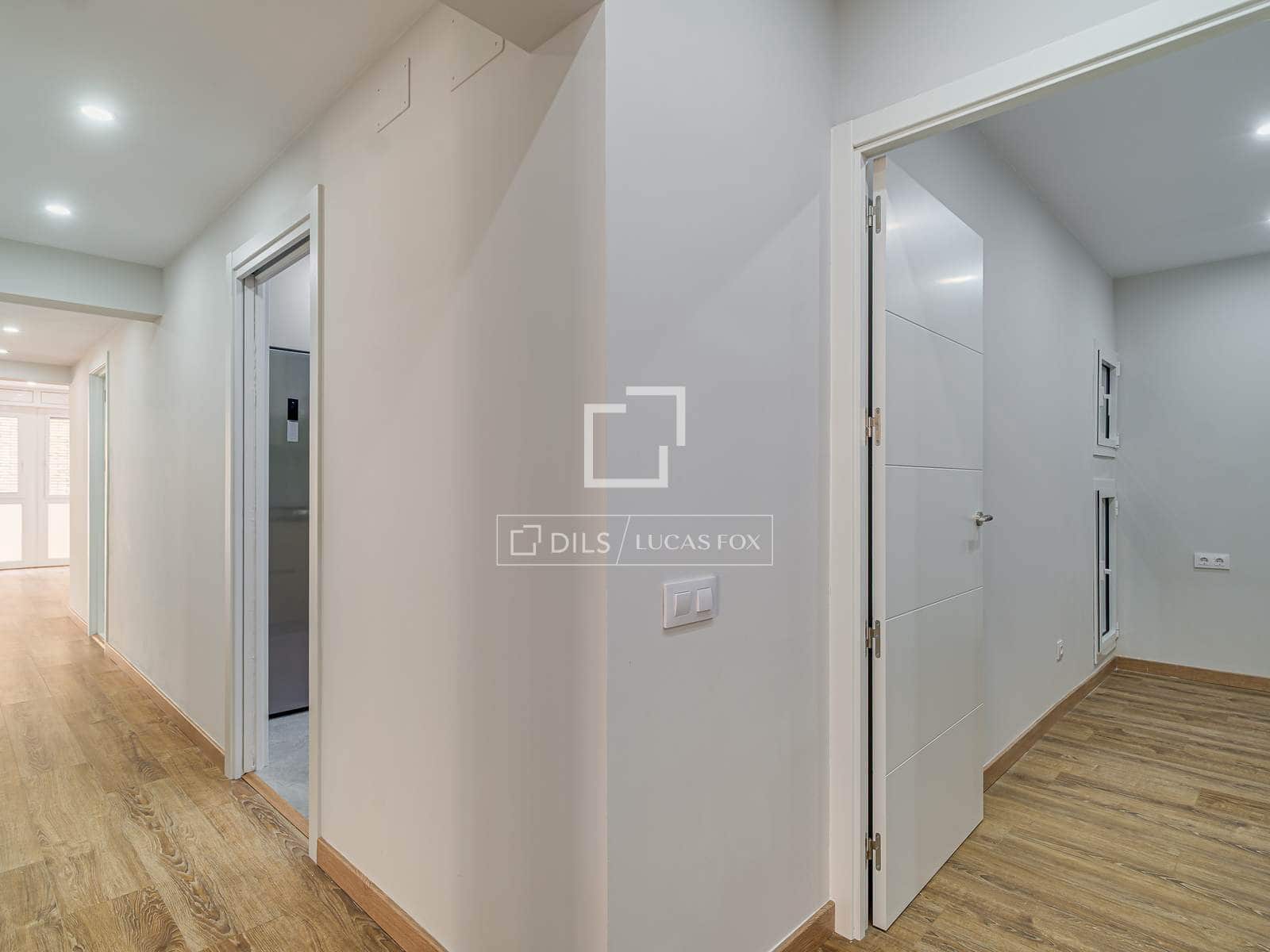 6 bedroom Apartment for sale in Barcelona city - € 1,150,000 (Ref: 9895088)
