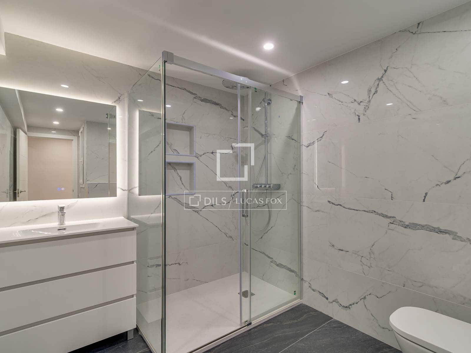 6 bedroom Apartment for sale in Barcelona city - € 1,150,000 (Ref: 9895088)