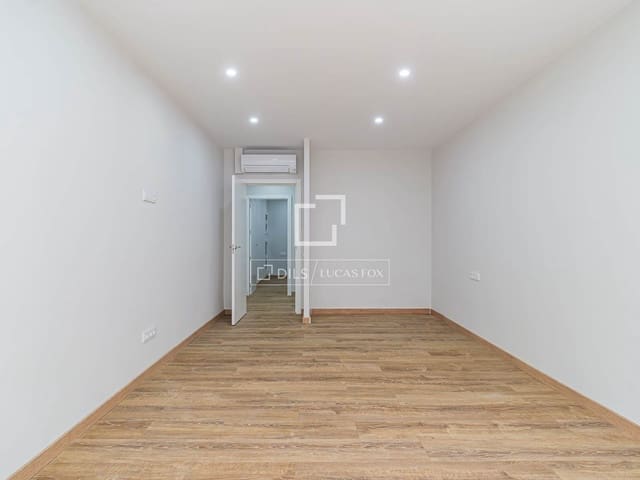 6 bedroom Apartment for sale in Barcelona city - € 1,150,000 (Ref: 9895088)
