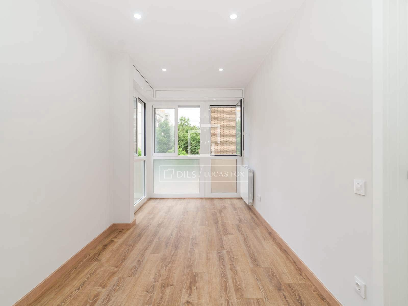 6 bedroom Apartment for sale in Barcelona city - € 1,150,000 (Ref: 9895088)