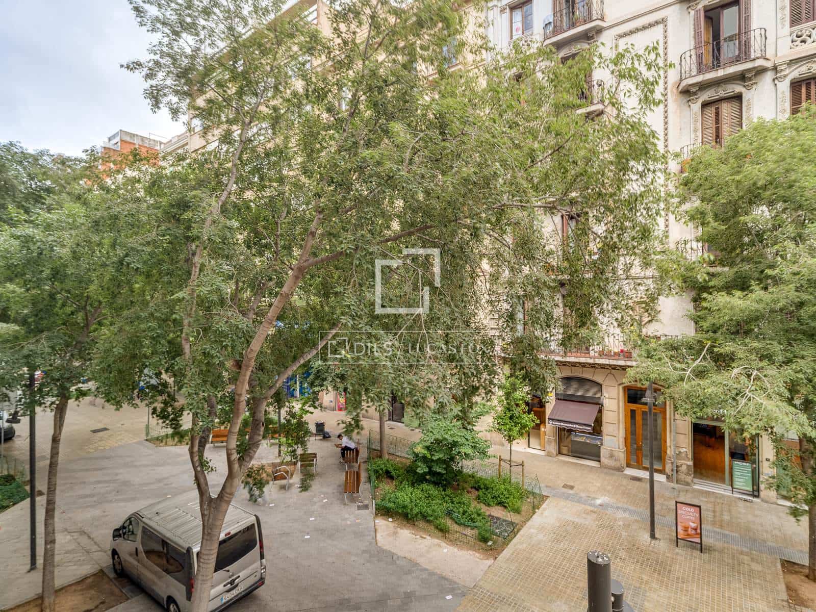 6 bedroom Apartment for sale in Barcelona city - € 1,150,000 (Ref: 9895088)
