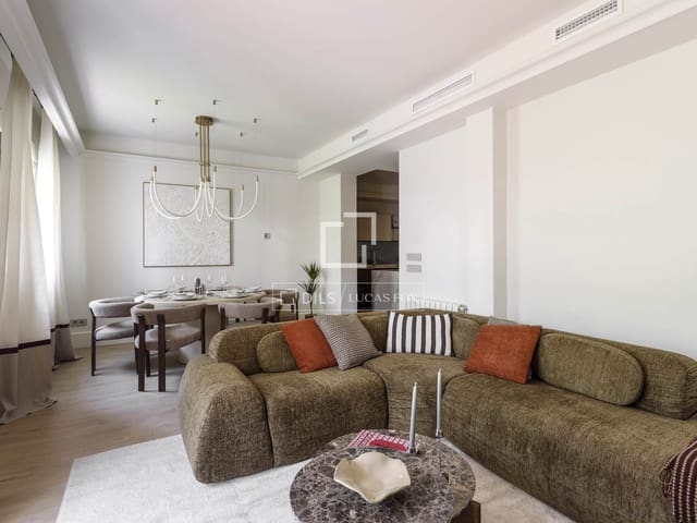 3 soveværelse Lejlighed til salg i Castellana, Madrid by - € 1.990.000 (Ref: 9895089)