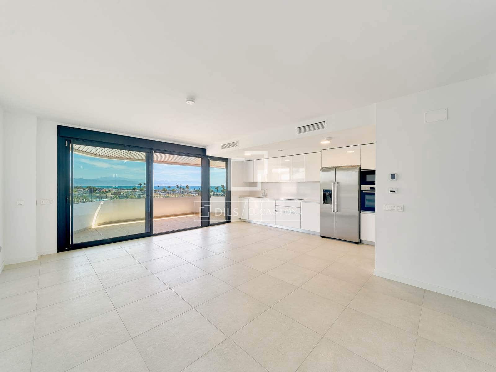 2 soverom Leilighet til salgs i Torremolinos med svømmebasseng garasje - € 975 000 (Ref: 9895090)