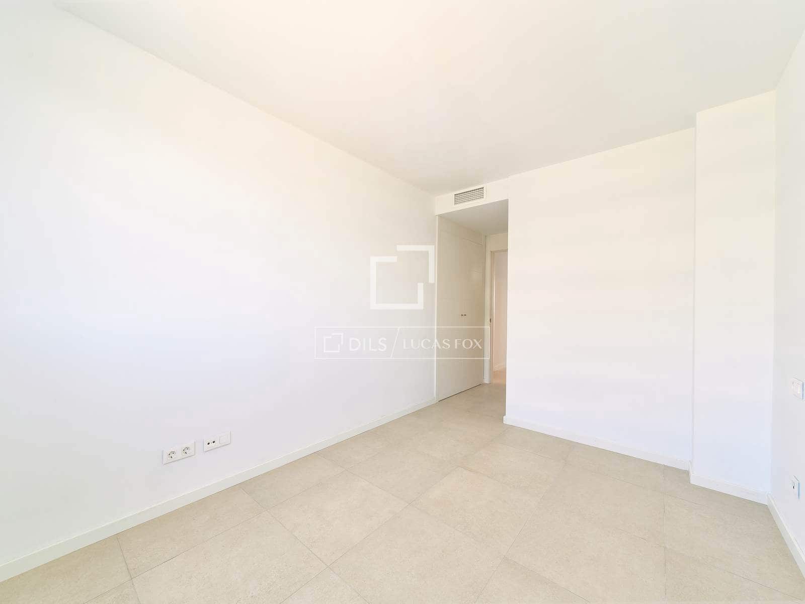 2 soverom Leilighet til salgs i Torremolinos med svømmebasseng garasje - € 975 000 (Ref: 9895090)