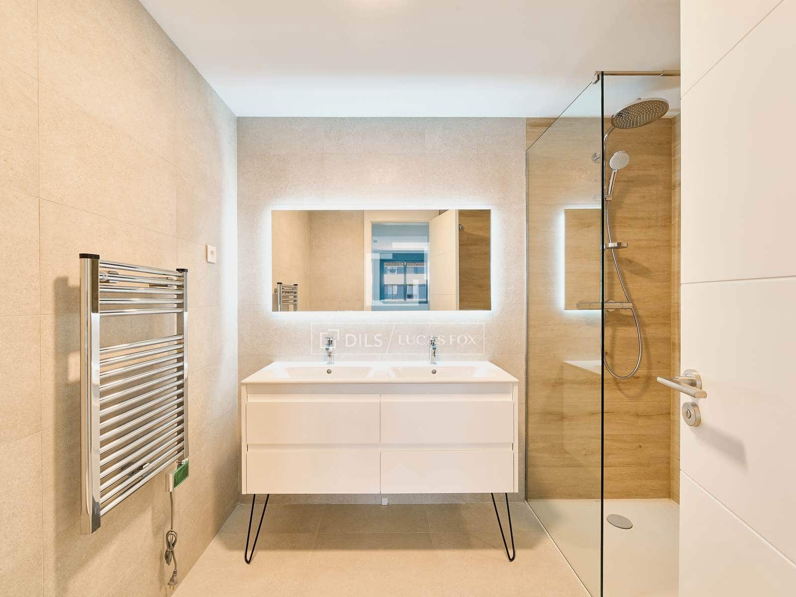 2 soverom Leilighet til salgs i Torremolinos med svømmebasseng garasje - € 975 000 (Ref: 9895090)