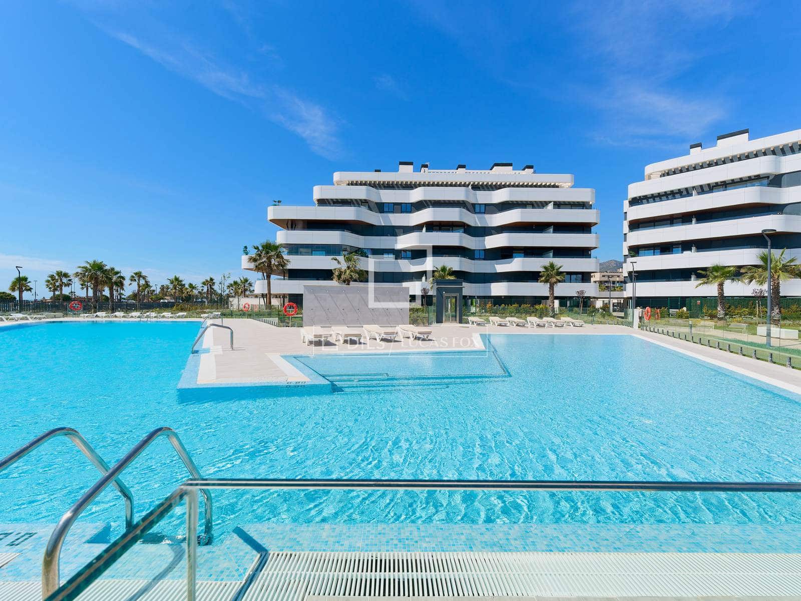 2 soverom Leilighet til salgs i Torremolinos med svømmebasseng garasje - € 975 000 (Ref: 9895090)