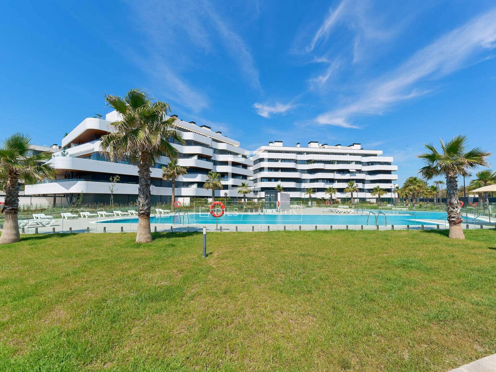 2 soverom Leilighet til salgs i Torremolinos med svømmebasseng garasje - € 975 000 (Ref: 9895090)