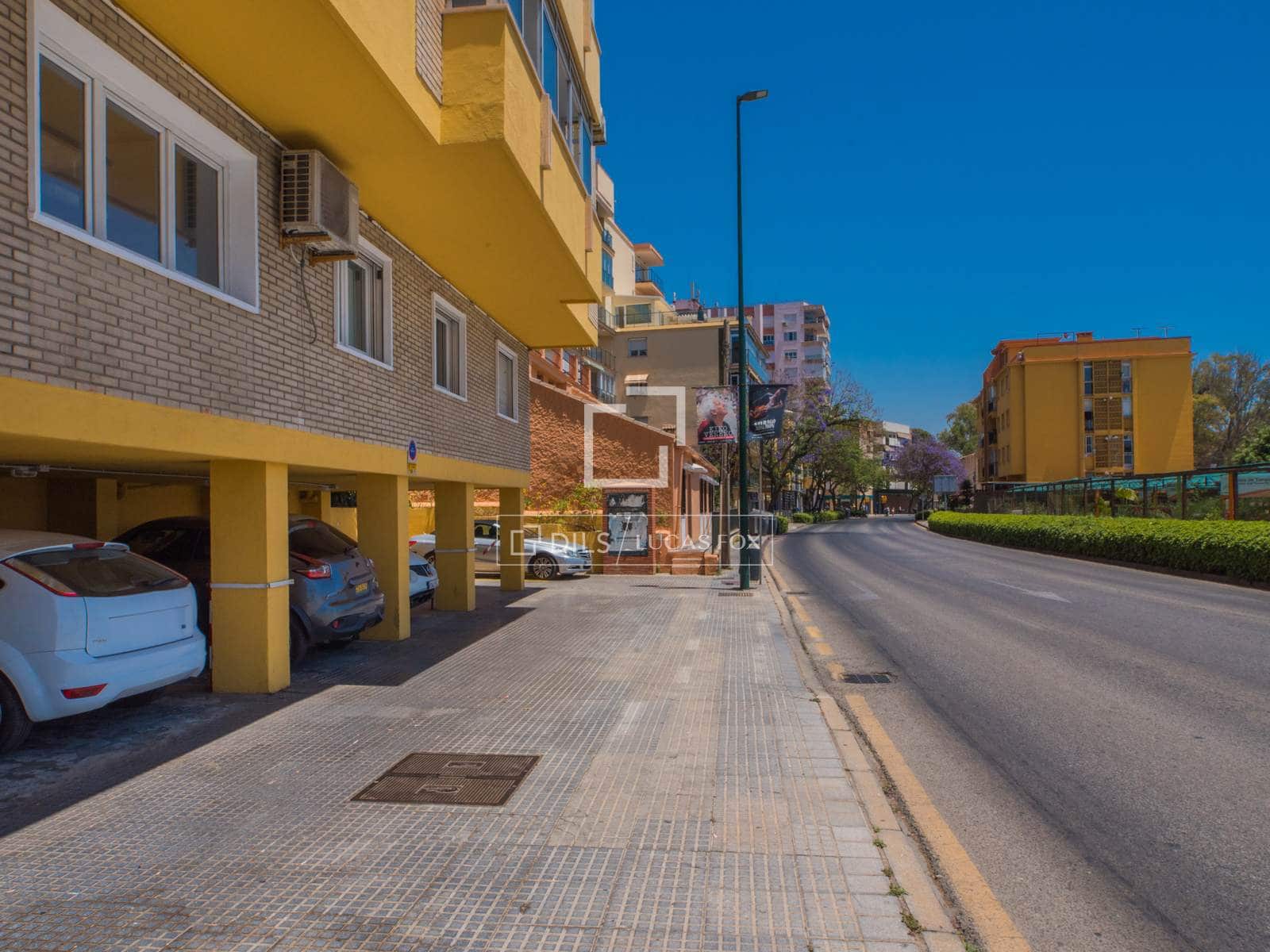 4 soverom Leilighet til leie i Malaga by med garasje - € 3 000 (Ref: 9895091)