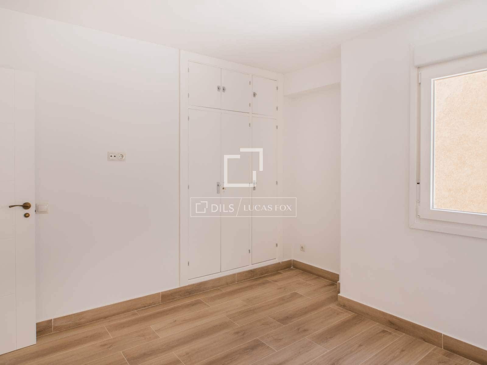 4 soverom Leilighet til leie i Malaga by med garasje - € 3 000 (Ref: 9895091)