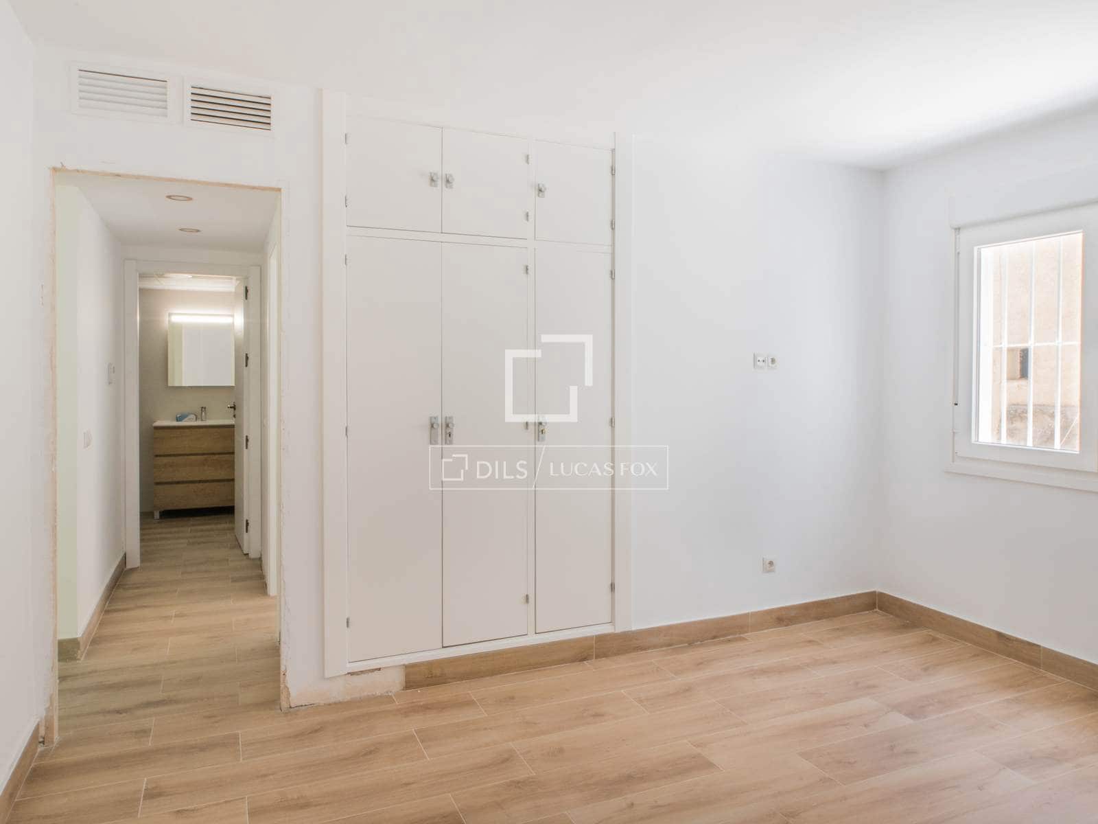 4 soverom Leilighet til leie i Malaga by med garasje - € 3 000 (Ref: 9895091)