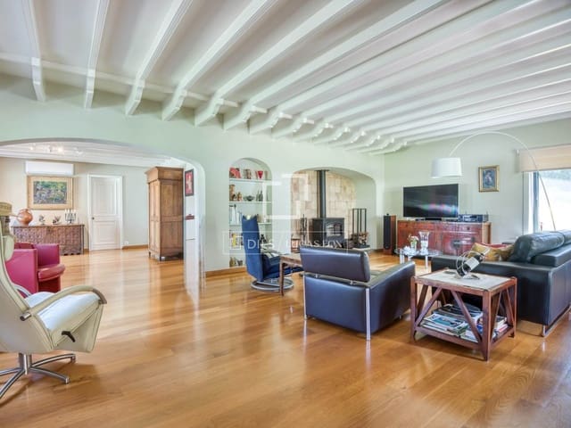 4 bedroom Villa for sale in Santa Cristina d'Aro with pool garage - € 1,650,000 (Ref: 9895094)