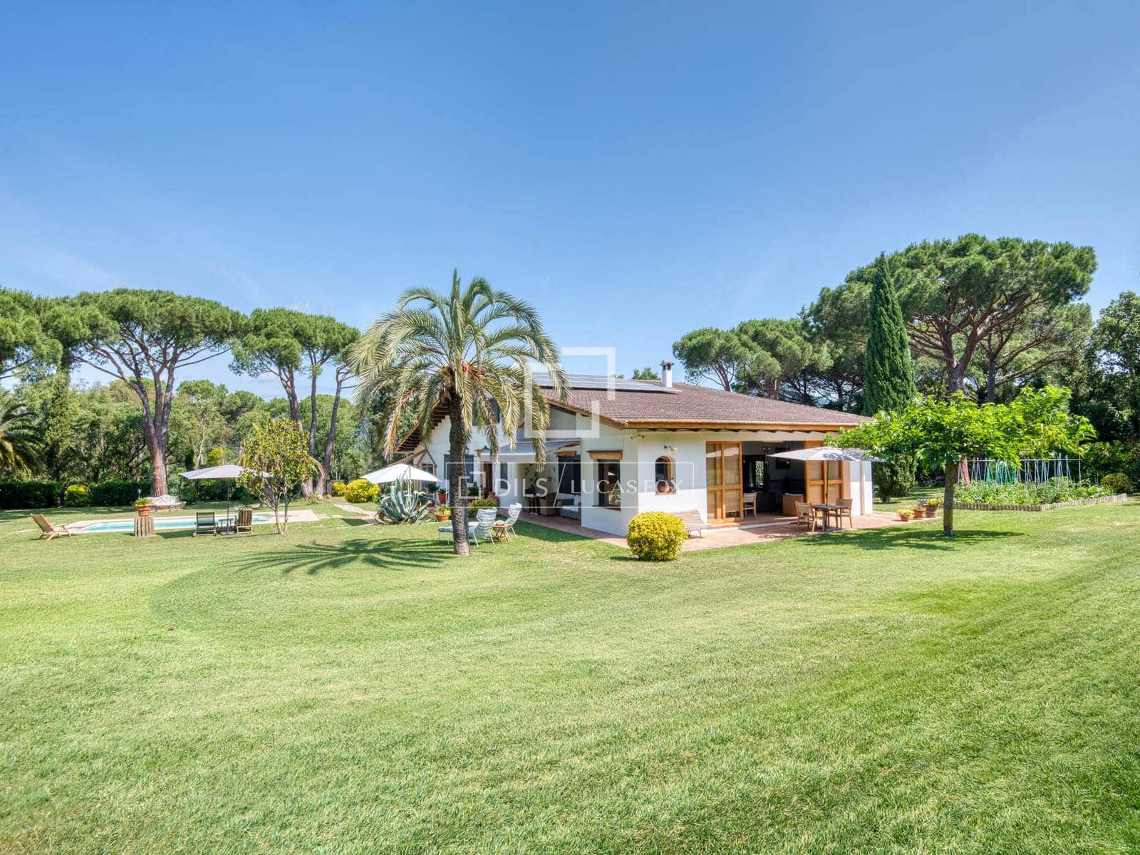 4 sypialnia Willa na sprzedaż w Santa Cristina d'Aro z basenem garażem - 1 650 000 € (Ref: 9895094)