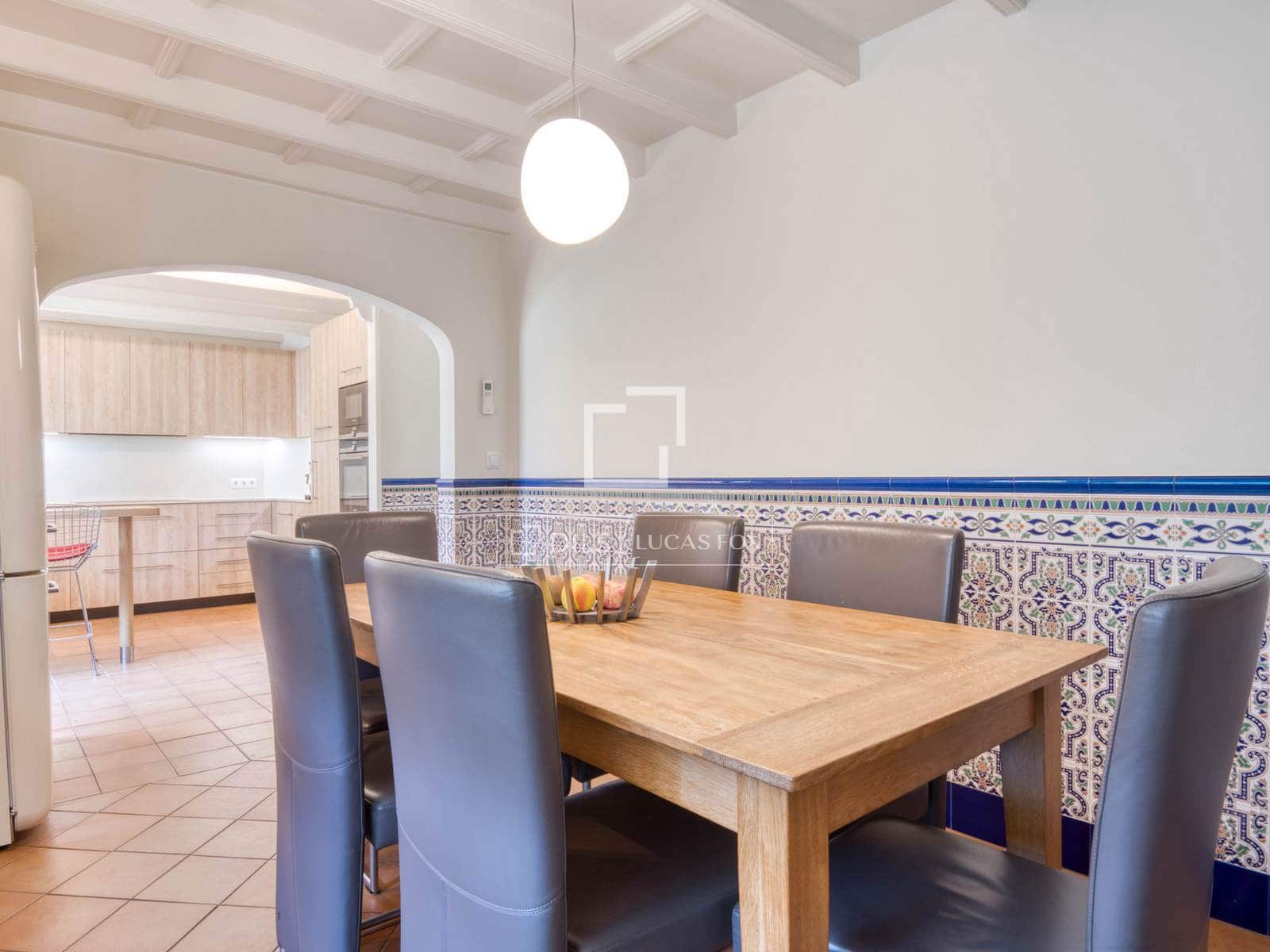 4 sypialnia Willa na sprzedaż w Santa Cristina d'Aro z basenem garażem - 1 650 000 € (Ref: 9895094)