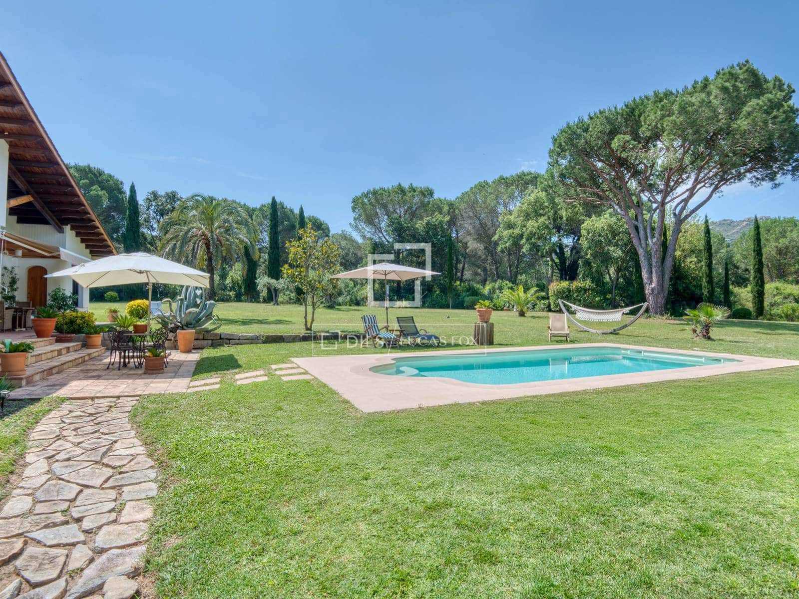 4 sypialnia Willa na sprzedaż w Santa Cristina d'Aro z basenem garażem - 1 650 000 € (Ref: 9895094)