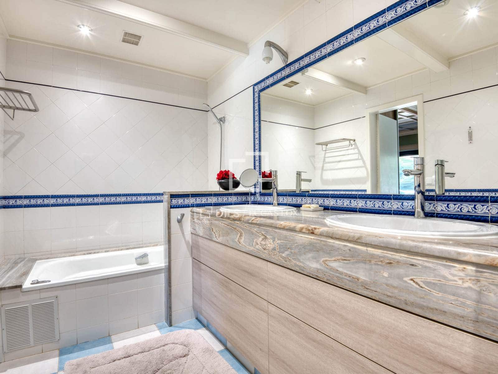 4 sypialnia Willa na sprzedaż w Santa Cristina d'Aro z basenem garażem - 1 650 000 € (Ref: 9895094)