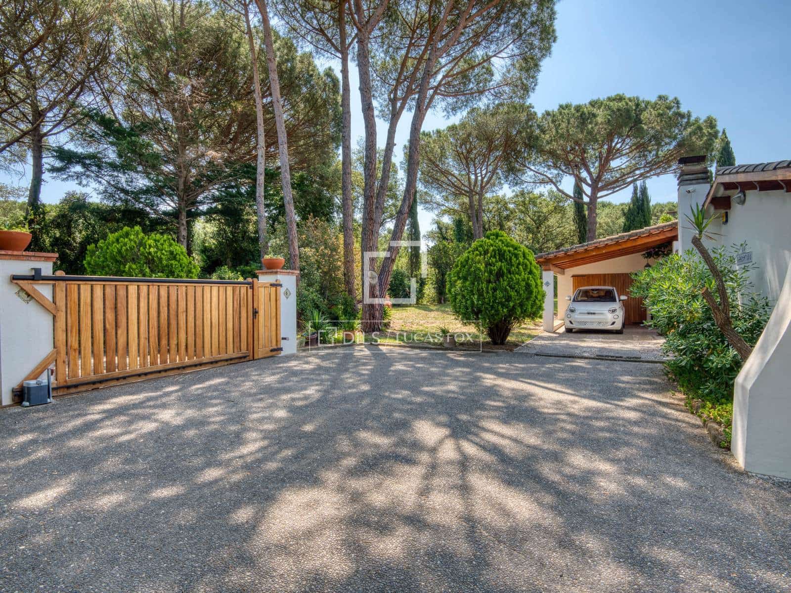 4 sypialnia Willa na sprzedaż w Santa Cristina d'Aro z basenem garażem - 1 650 000 € (Ref: 9895094)