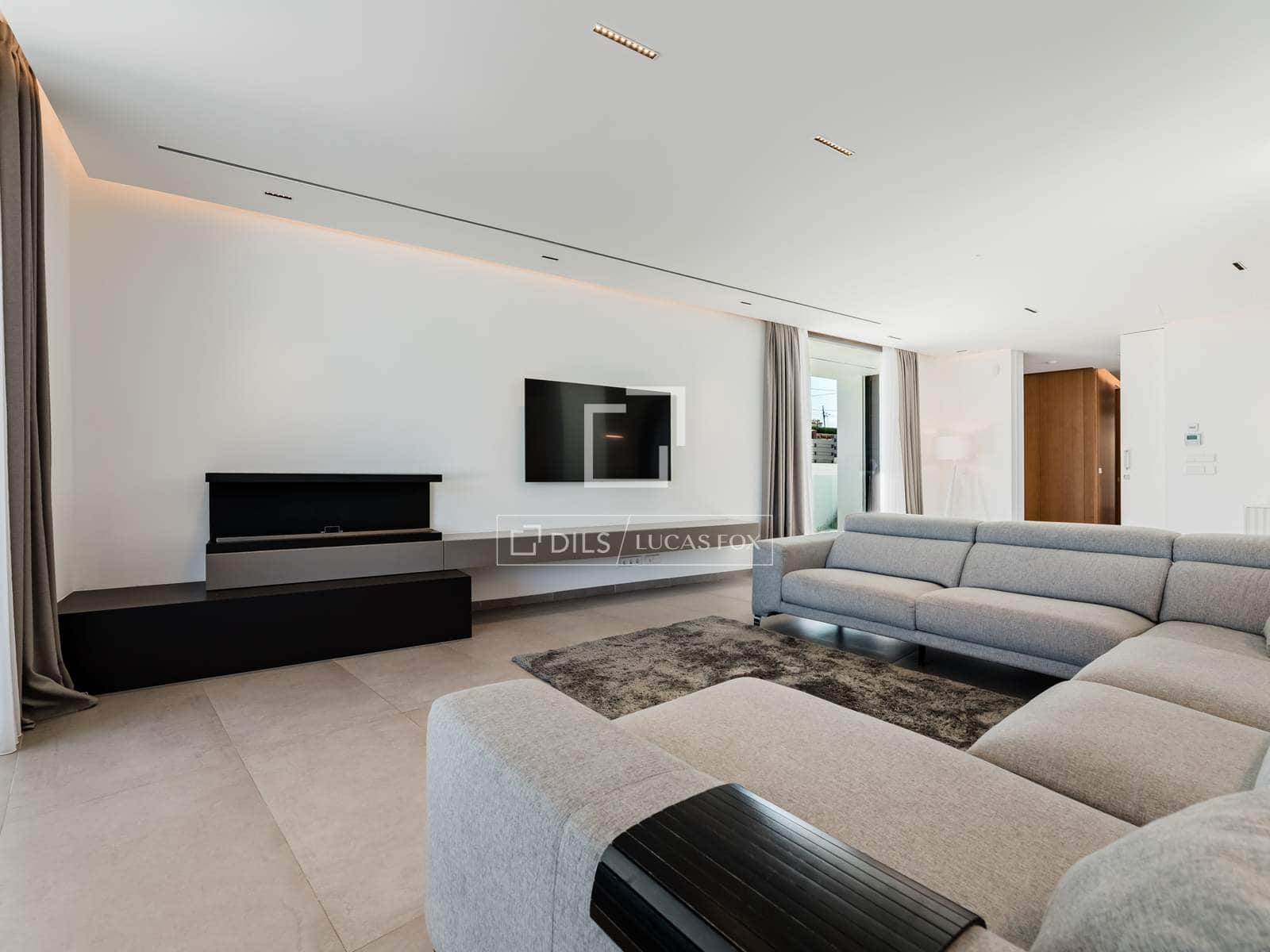5 bedroom Villa for sale in Naquera with pool garage - € 1,450,000 (Ref: 9895095)
